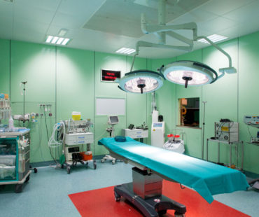 Protesi e tumori, in una sala operatoria su tre si rischia la vita per inesperienza dei medici